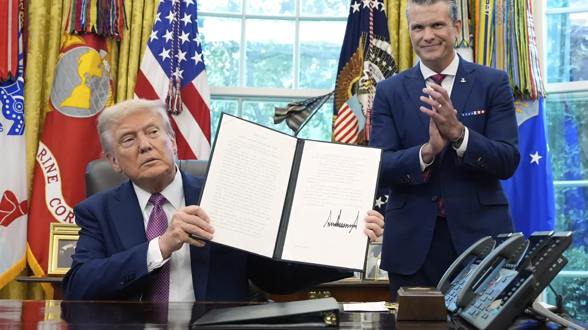 Trump firma la orden ejecutiva que renombra al Pentágono como Departamento de Guerra: «Es un mensaje de victoria»