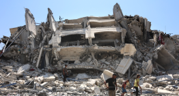 Israel destruye edificio en Gaza y Hamás publica video de rehenes en el día 700 de la guerra