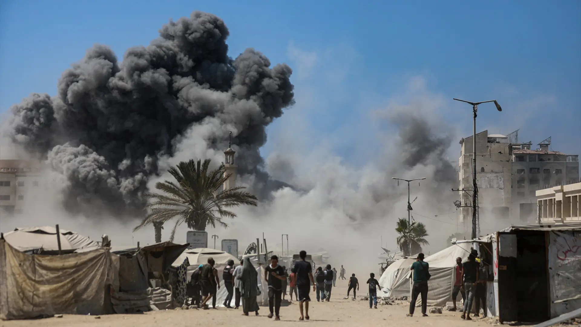 Israel insta a los ciudadanos de la ciudad de Gaza a irse a una «zona humanitaria» en el sur de la Franja