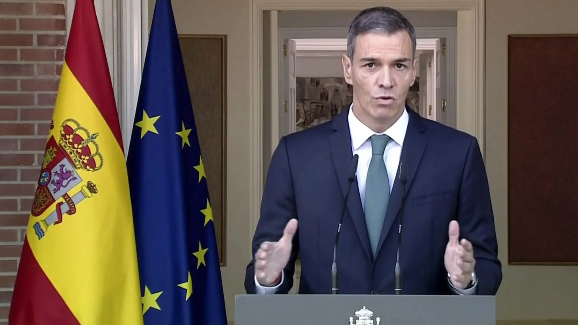 Embargo de armas, prohibición de vuelos, barcos y personas… Las nueve medidas de Sánchez contra Israel por la guerra en Gaza