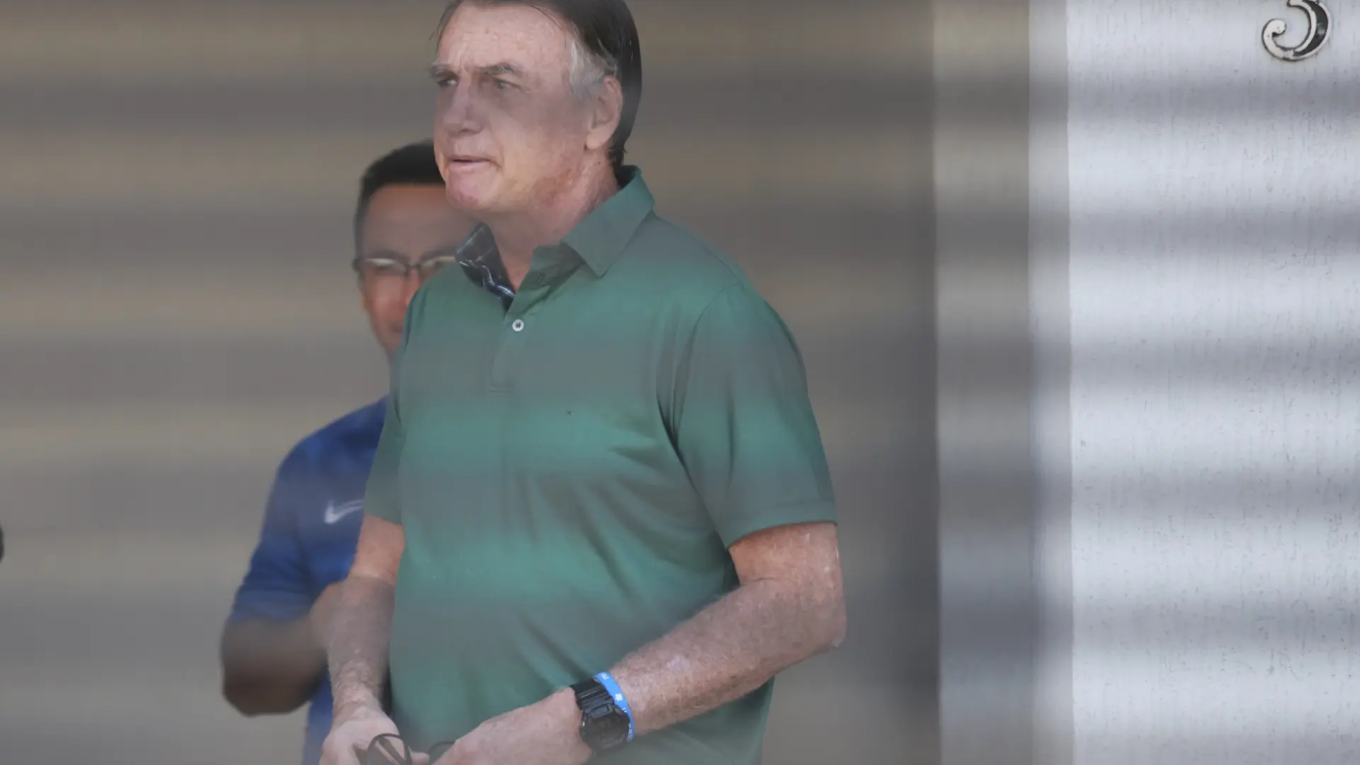 Trasladan de urgencia al hospital al expresidente brasileño Jair Bolsonaro