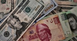 Peso mexicano retrocede tras alcanzar su mejor nivel en más de un año