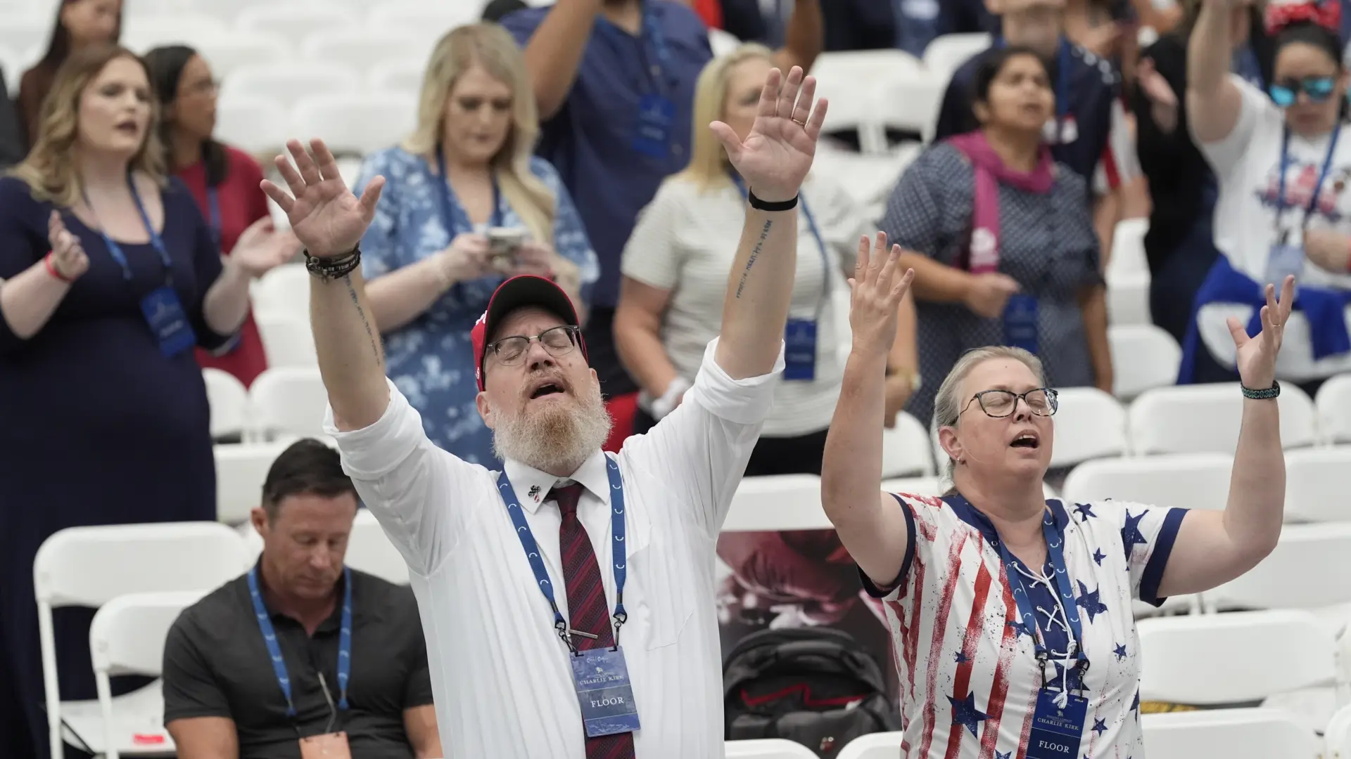 Las mejores fotos del memorial por Charlie Kirk en Arizona