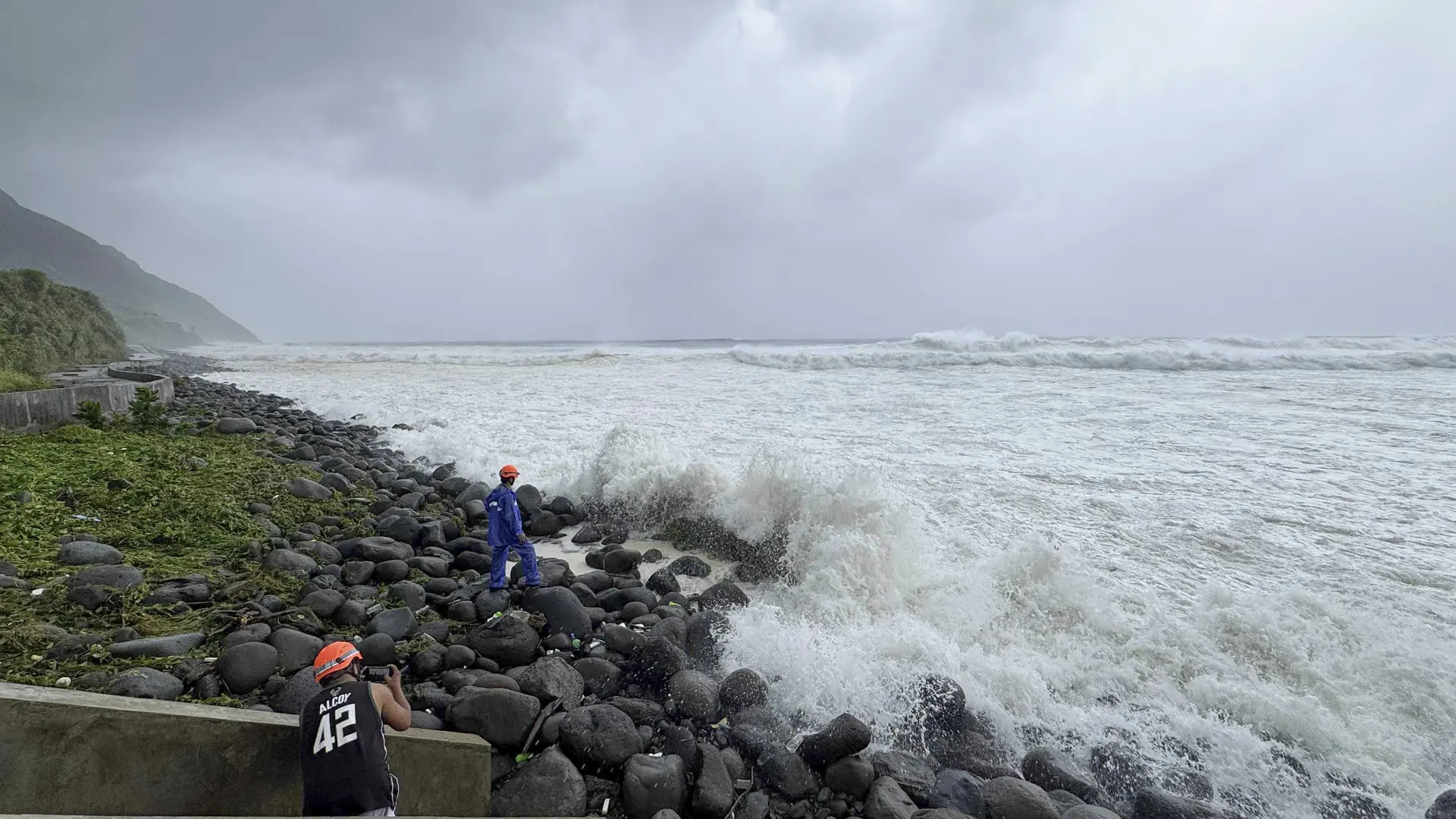 El sudeste asiático, en alerta por el supertifón Ragasa: miles de evacuados en Filipinas, vuelos cancelados en Hong Kong…