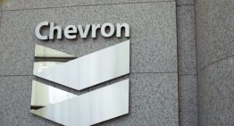 Chevron espera impacto trimestral de hasta 400 millones de dólares por acuerdo con Hess