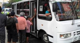 Transportistas solicitaron ajuste urgente del pasaje a medio dólar y un bono para usuarios