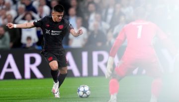El Diablito Echeverri rescató al Bayer Leverkusen, que sacó un empate en Dinamarca: gran jugada para el 2-2