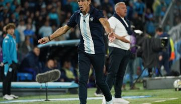 Gustavo Costas y la salida del capitán Gabriel Arias: «Ganamos una vez y me rompen las bolas»