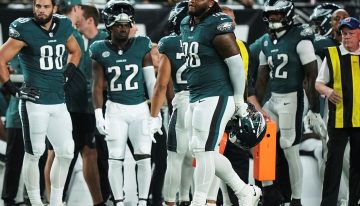 Insólito arranque de la NFL: expulsión a los seis segundos por escupir a un rival y tormenta eléctrica en el partido inaugural