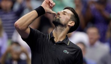 Novak Djokovic sigue de pie en el US Open y jugará la semifinales contra Carlos Alcaraz: el último antecedente al que se aferra para buscar su 25° Grand Slam