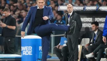 La ironía de Guillermo Barros Schelotto tras los dos goles anulados a Vélez en la serie vs Racing por la Libertadores: «Eficacia tuvimos»