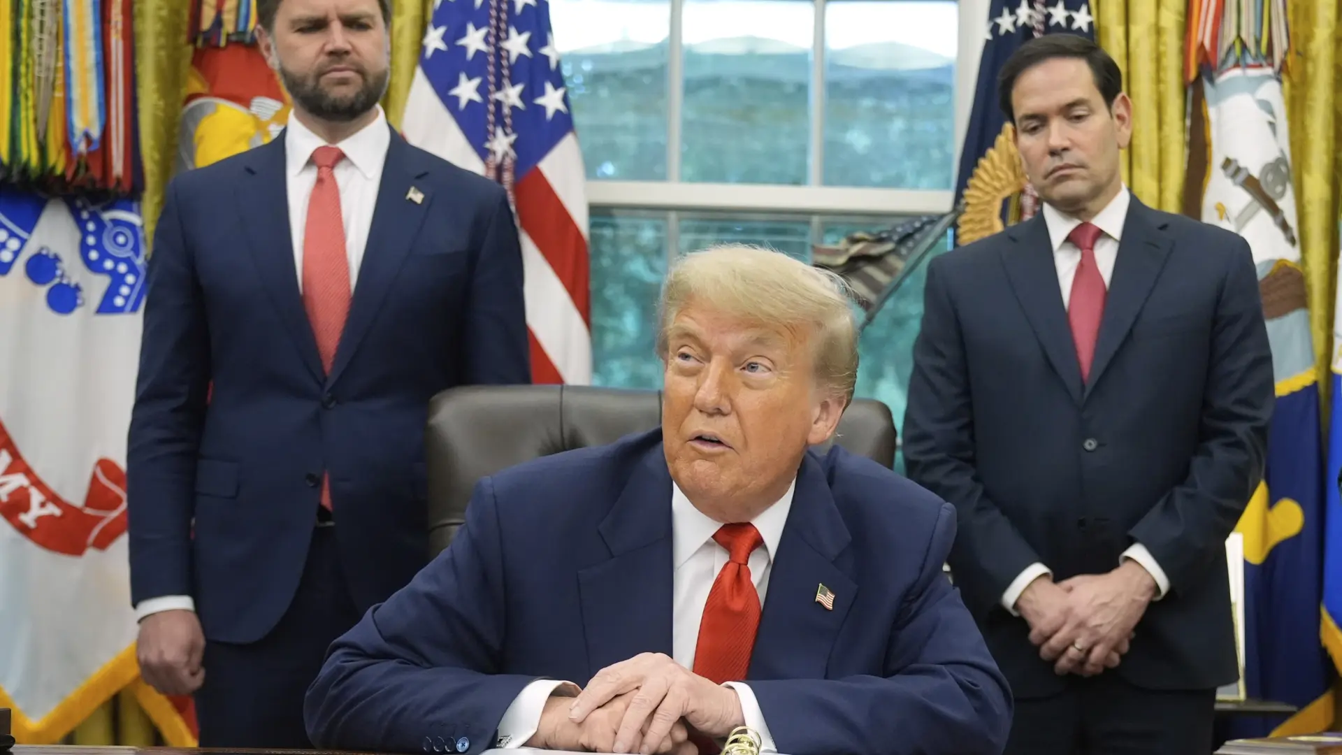 J. D. Vance revela que Trump quiere que Gaza y Cisjornania «sean controladas por las personas que viven allí»