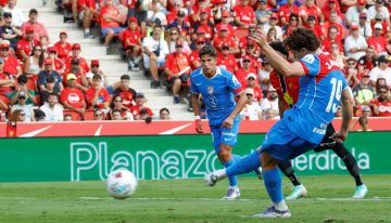 Julián Álvarez erró un penal en su vuelta y se fue enojado cuando Simeone lo reemplazó en el Atlético de Madrid: «Siempre a mí»