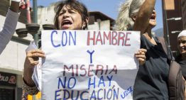 Maestros, indignados ante una nueva burla: el paupérrimo bono de regreso a clases en Venezuela