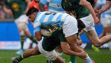 Gonzalo García está fuera de peligro: el medioscrum de Los Pumas preocupó a todos al salir en camilla, pero terminó en el vestuario junto al resto