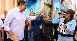 Maduro intentó convencer a partidarios de que no es un magnate ni tiene deudas con nadie