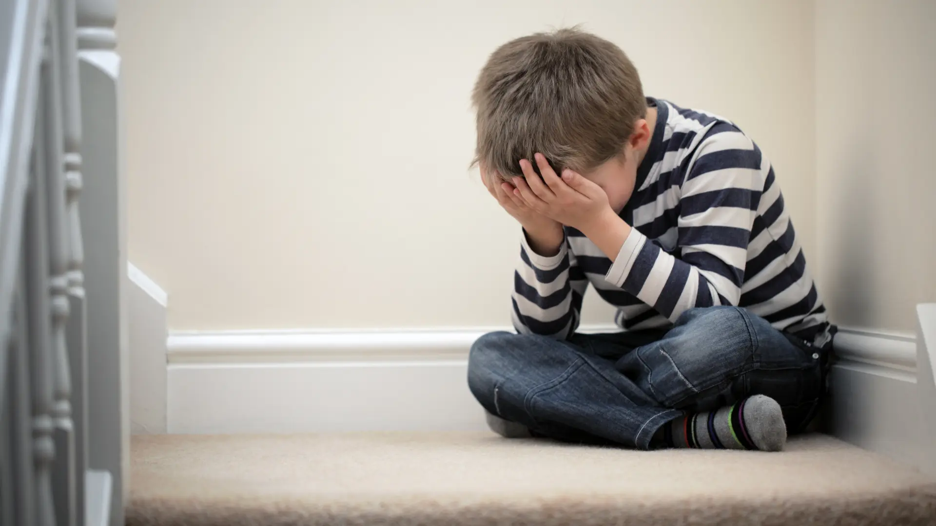 7 señales de alerta que indican que tu hijo sufre angustia emocional