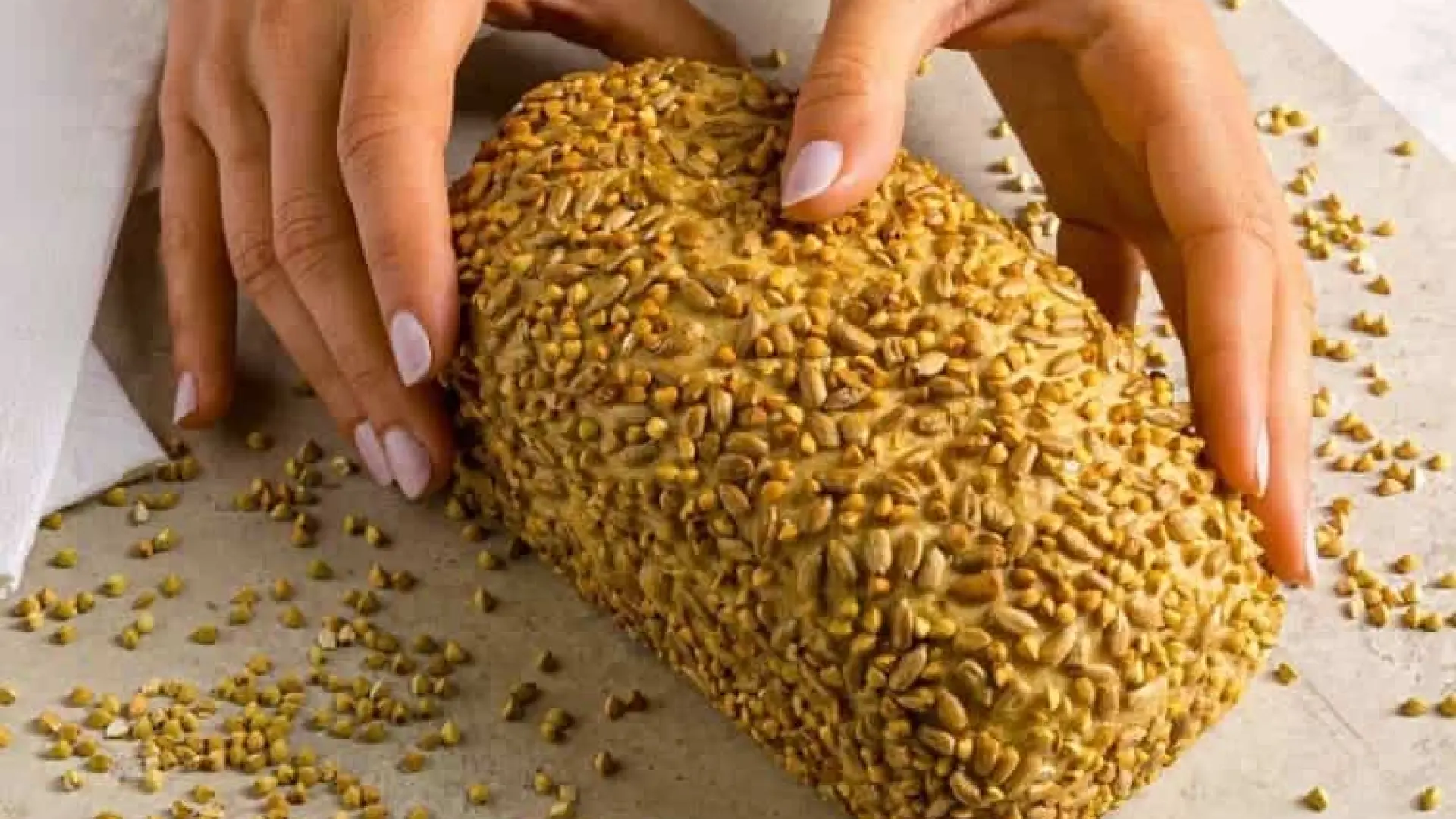 Lo que debes hacer con el pan según la nutricionista Sara Marín: «Disminuye tu pico de glucosa, se digiere mejor produciendo menos inflamación y gases»