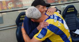 Tras la emotiva vuelta a Rosario, Russo analizó el empate de Boca y respondió molesto sobre su salud: «¿Cómo me ves? Tengo el alta de todo»