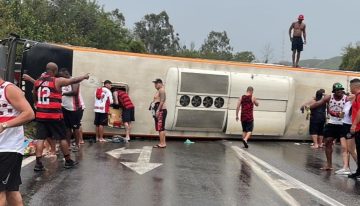 Grave accidente de un colectivo del Flamengo que viajaba al partido con Racing: tres hinchas en estado crítico