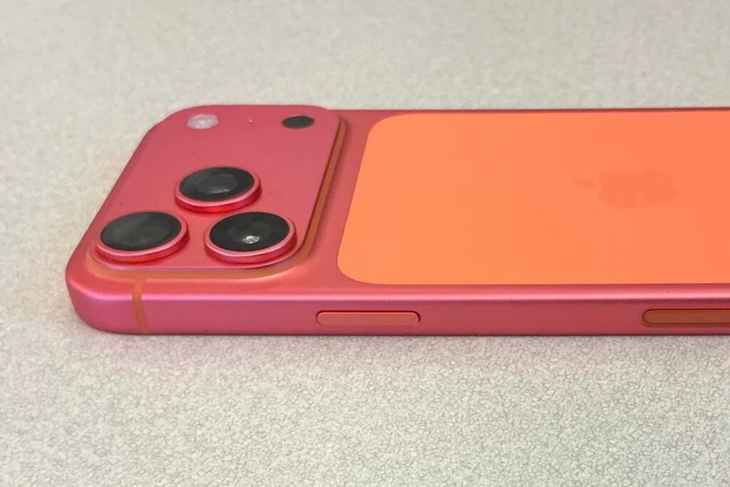 Algunos iPhone 17 Pro naranja se están volviendo rosas con el uso. Apple los está sustituyendo sin poner pegas