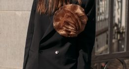 Eva Proudman, tricóloga: «Si te acuestas con el pelo mojado, al estar es su momento más delicado, el movimiento puede aumentar los enredos e incluso romperlo»