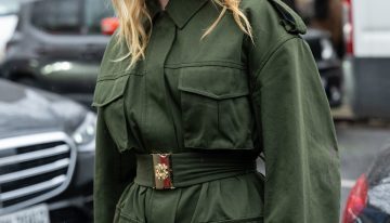 El inesperado regreso de la parka indie que, sí, volverás a llevar con vaqueros pitillo por dentro de las botas