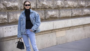 Vuelven los vaqueros de tiro bajo: así llevarás este otoño la tendencia que triunfó en los años 2000