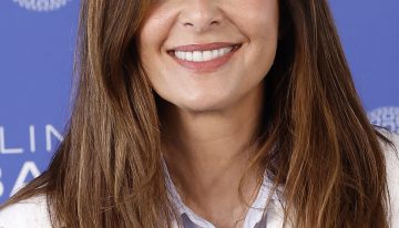 Nuria Roca (53 años) y su rutina de maquillaje: «No me gusta dedicarle mucho tiempo al maquillaje y sobre todo me gusta dar la sensación de buena cara sin más»