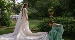 La novia de los plisados que triunfó con su diseño clásico de inspiración medieval