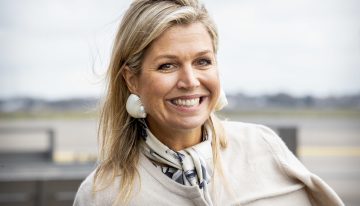 Abrimos le armario de Máxima de Holanda: 7 prendas especiales, del vestido que 15 años después le queda aún mejor a una elegante capa