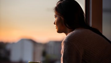Estos pequeños trucos de longevidad están pensados para la gente sin tiempo (y, de verdad, funcionan)