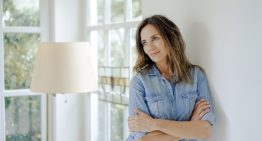 Mary Claire Haver, ginecóloga: «Uno de los primeros signos de perimenopausia no es la ausencia de menstruación o un sofoco, es esa sensación de 'no me siento yo misma'»