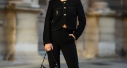 Ni en Zara ni Massimo Dutti, he encontrado en Lefties la americana sin cuello más bonita y elegante para llevar este otoño con vaqueros y con vestidos largos