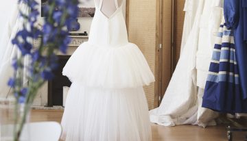 Guillermo Román, diseñador de Candelas y Felipa: «La mujer andaluza suele vestir con un aire vibrante y lleno de color, mientras que la manchega, es más sencilla, pero nunca simple»