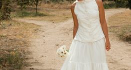La novia que se casó con un chaleco bordado más bonito y elegante que el mejor vestido