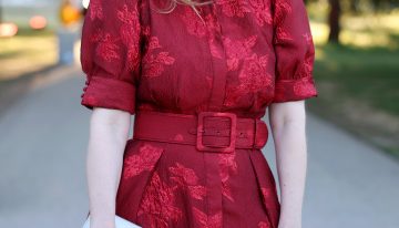 La princesa Beatriz de York combina la blazer más elegante de Zara con la falda midi tendencia