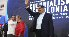 Maduro se victimiza de nuevo y dice estar seguro que despliegue de EEUU es para  imponer «gobiernos títeres»