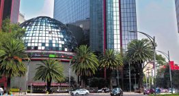 Bolsa mexicana sube e interrumpe toma de ganancias