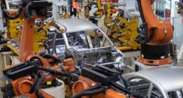 Baja la velocidad del crecimiento en las plantillas laborales de automotrices en Querétaro