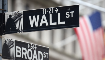 Wall Street marca récords; datos de inflación fortalecen apuestas de recortes de tasas