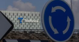 América Móvil y Entel acuerdan explorar oferta para adquirir activos de Telefónica en Chile