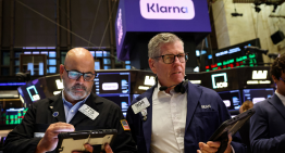 Wall Street opera mixto; las acciones de AMD se disparan tras acuerdo con OpenAI
