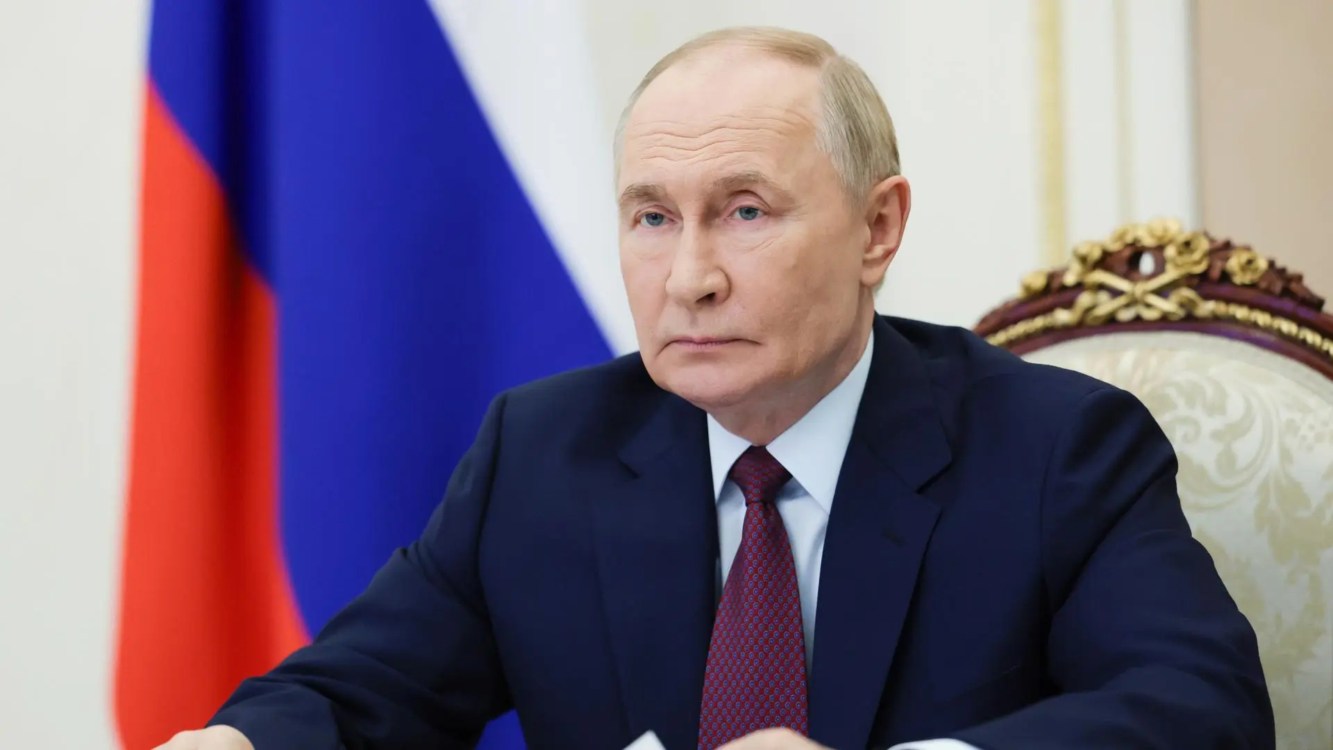 Putin llama a los jóvenes rusos a «no aplazar la felicidad» y tener más hijos