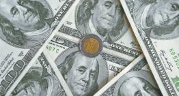Peso mexicano retrocede levemente contra el dólar tras tocar mejor nivel en dos semanas