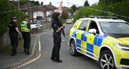 Ataque frente a sinagoga en Manchester deja dos muertos y tres heridos graves