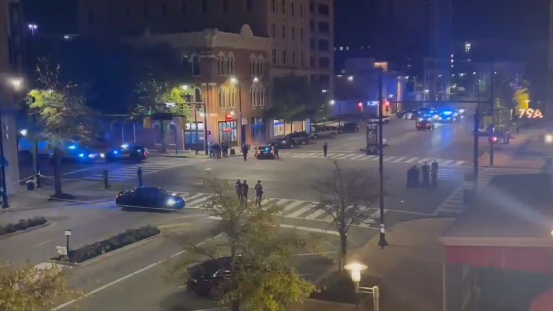 Al menos dos muertos y 14 heridos en un tiroteo tras un partido de fútbol universitario en Alabama