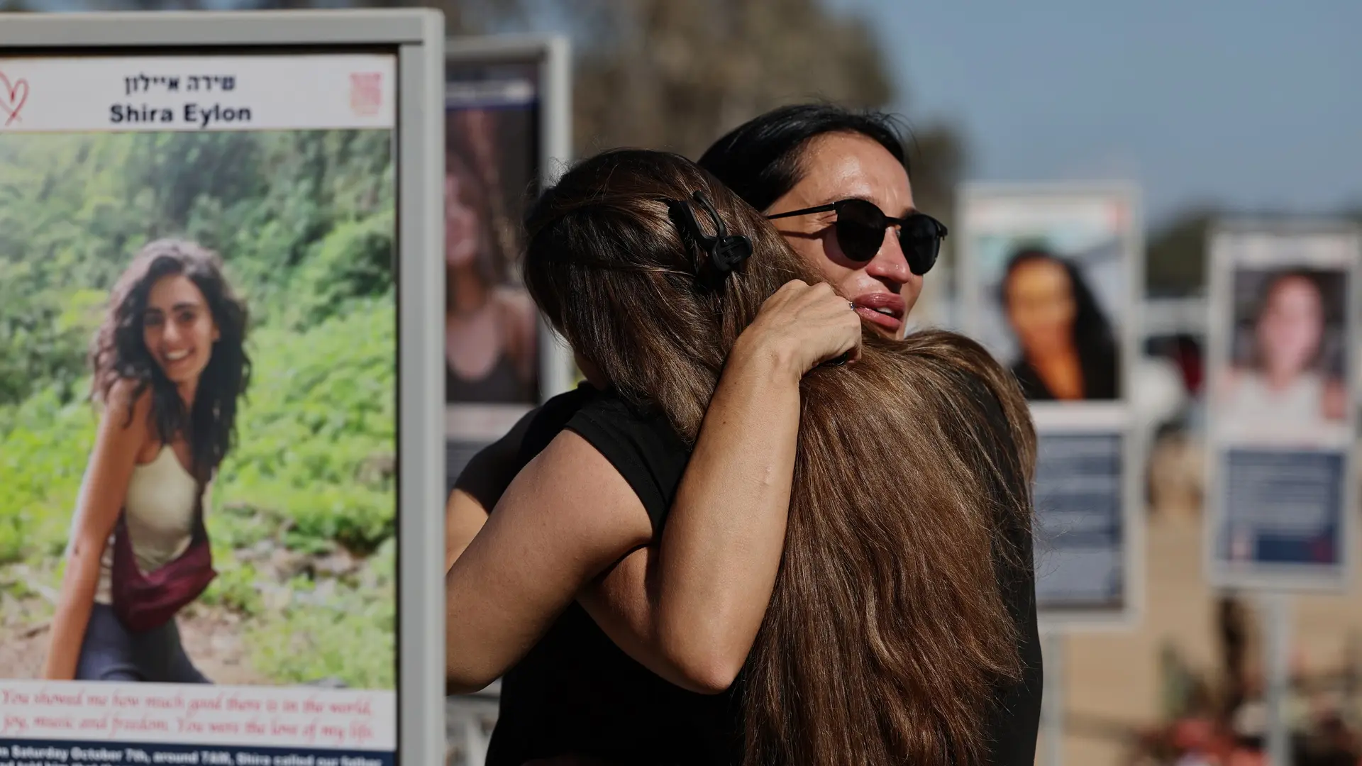Israel recuerda a los rehenes 2 años después de la masacre del 7-O: «Nuestra vida se ha convertido en un duelo inimaginable»