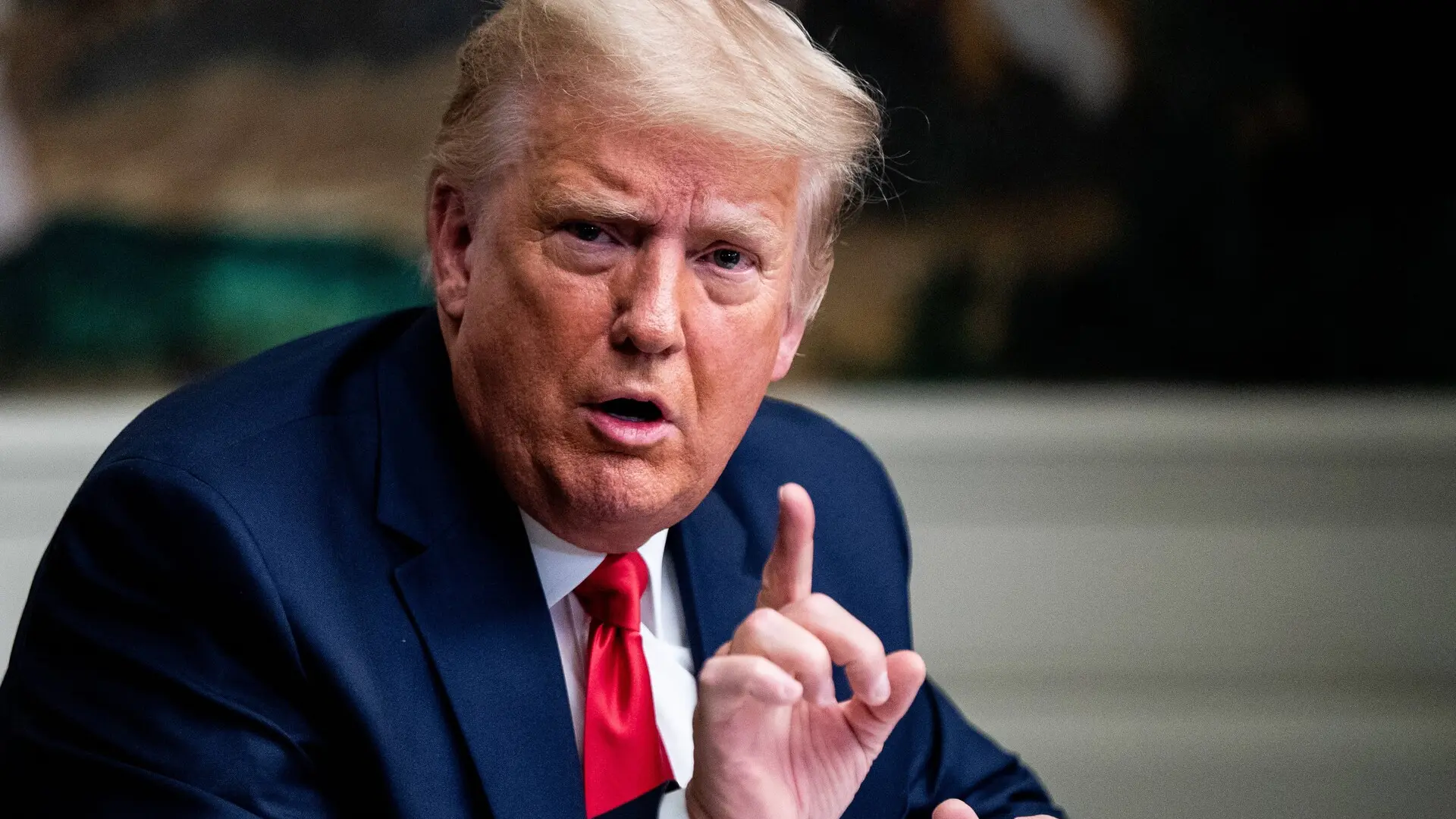 Trump amenaza a China con aranceles «masivos» y con cancelar su reunión con Xi Jinping ante su hostilidad comercial