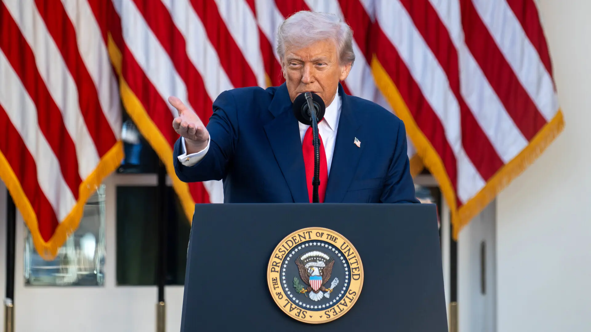 Trump evalúa posibles ataques por tierra en Venezuela y Colombia, según un senador republicano Trump evalúa posibles ataques por tierra en Venezuela y Colombia, según un senador republicano